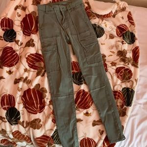 American Eagle skinny cargo pants